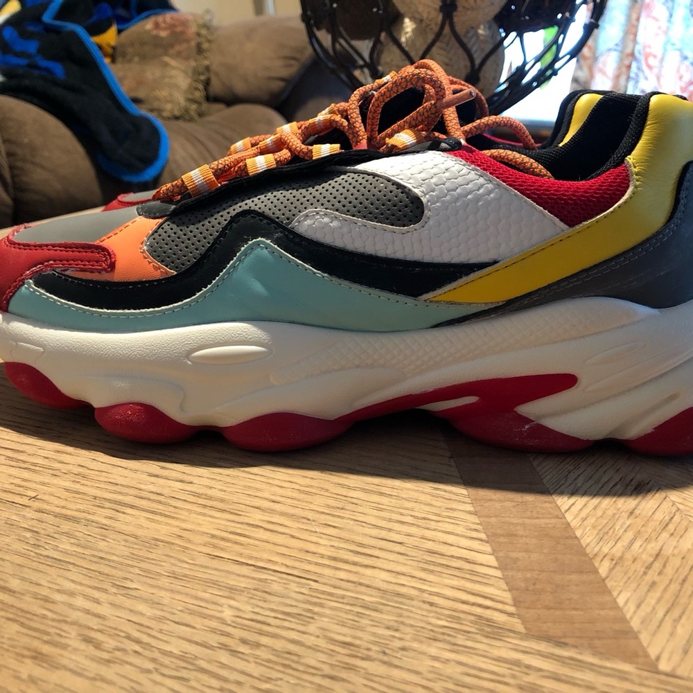 Javi Sneaker Mens size 10